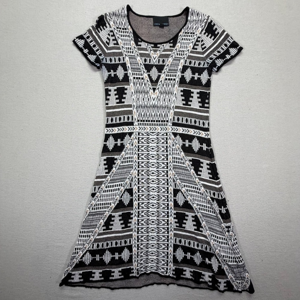 Cynthia Rowley Knit Dress Womens Large Good Black White Geometric Tribal Pattern